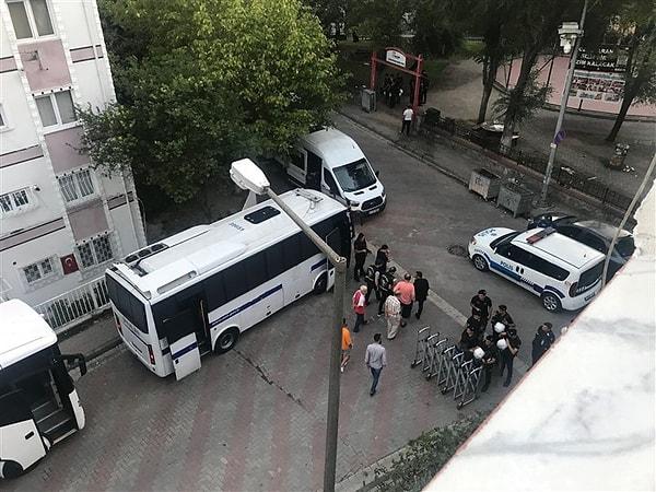 İstanbul’da AKP’li Güngören Belediyesi, halkın tüm mücadelesine ve itirazına rağmen Tozkoparan’da ‘rantsal dönüşüm’ ısrarını sürdürüyor.