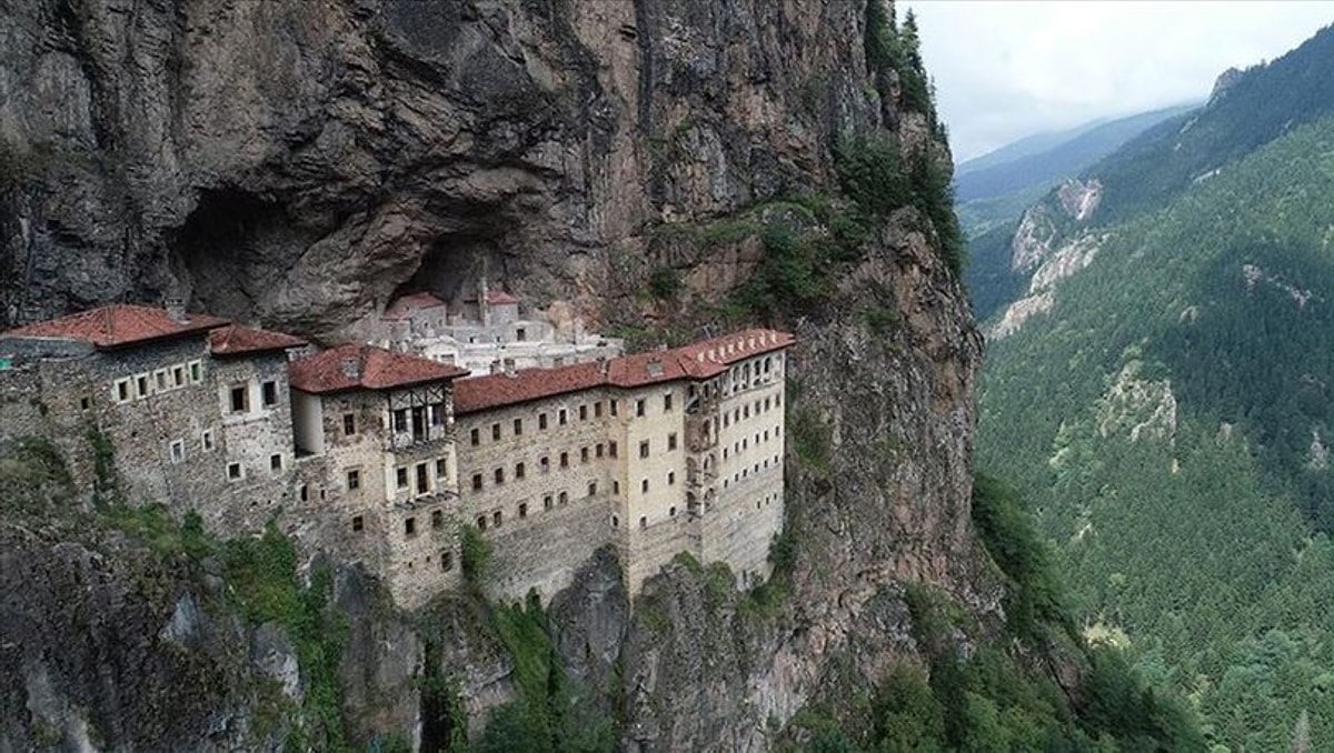 Trabzon Sümela Manastırı