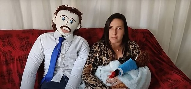 Meirivone Rocha Moraes adında bir kadın, annesinin kendisi için yaptığı bez bebeği Marcelo ile evlenmişti.