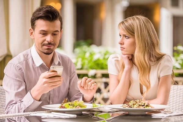 Biraz da seni dinleyelim. Komik bulduğun first date anını bizimle paylaşmak ister misin?🤔