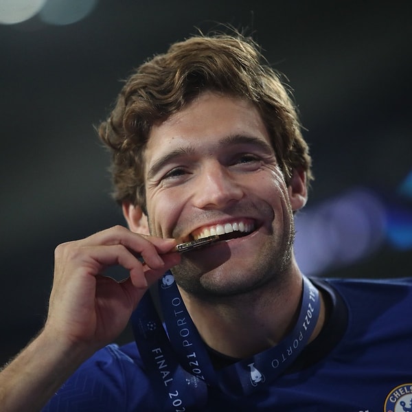 9. Barcelona, Marcos Alonso'yu kadrosuna kattı. (Gerard Romero)