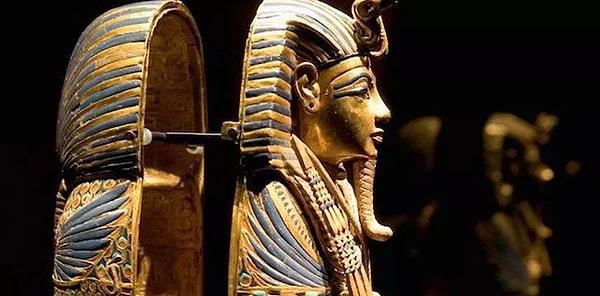 2. Antik Mısır'da Firavunlar köleleri balla kaplayıp onları sinekkapan olarak kullanırlarmış.