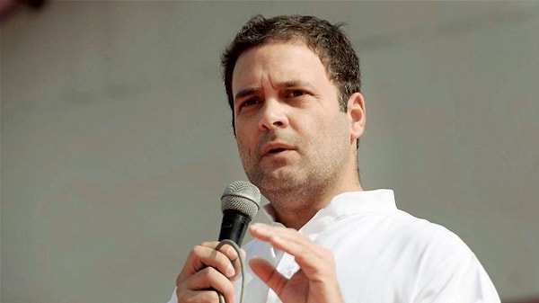 Hindistan muhalefet partisi lideri Rahul Gandhi “Günümüzde bu ülkedeki kadınlar için daha güvenli bir yaşam ortamı sağlamamız lazım.” diye açıklama yaptı.