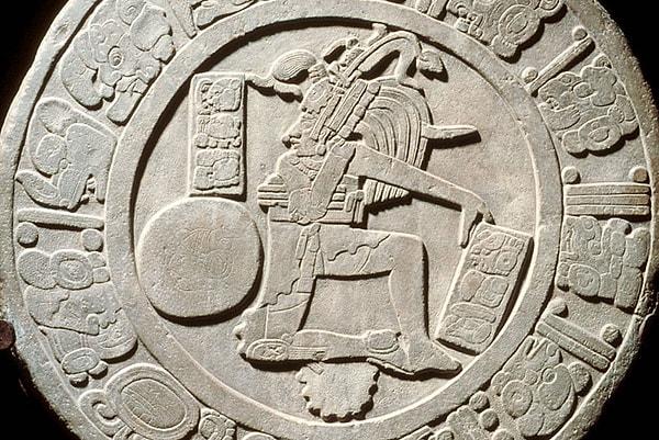 5. Mayalar hükümdarlarını top yapıyormuş!