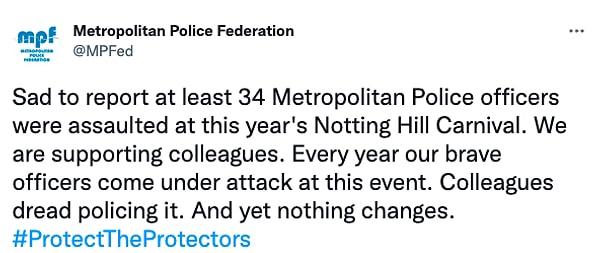 Metropolitan Polis Federasyonu ise 34 polis memurunun saldırıya uğradığını duyurdu.