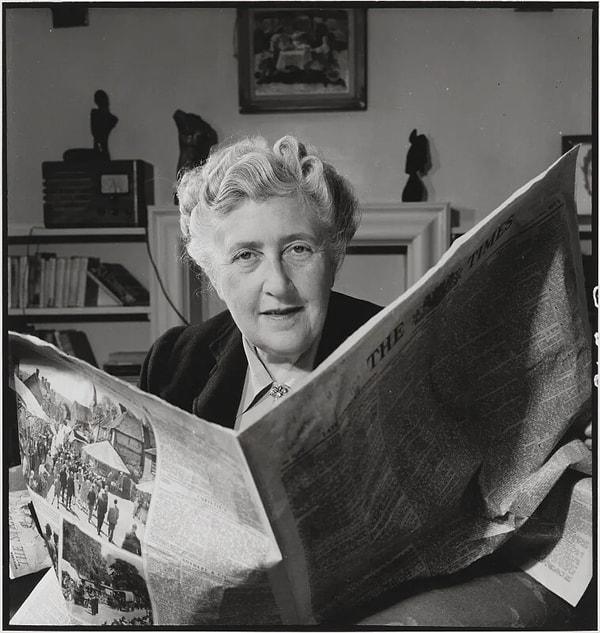 Polisiye yazarlarının en ünlüsü olan İngiliz yazar Agatha Christie'nin "Devonshire Kremalı İncir ve Portakallı Çörek" tarifi