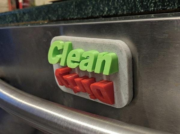 12. Bulaşık makinesindeki tabak çanağın kirli mi temiz mi olduğu noktasında daima arada kalıyorsanız bu magnet tam sizlik!