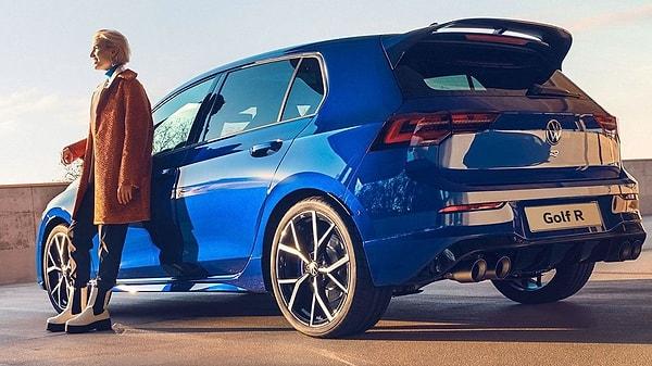 Volkswagen Golf listenin gerilerinde yer aldı. Temmuz ayında toplam satış rakamı 14.374'e ulaştı.