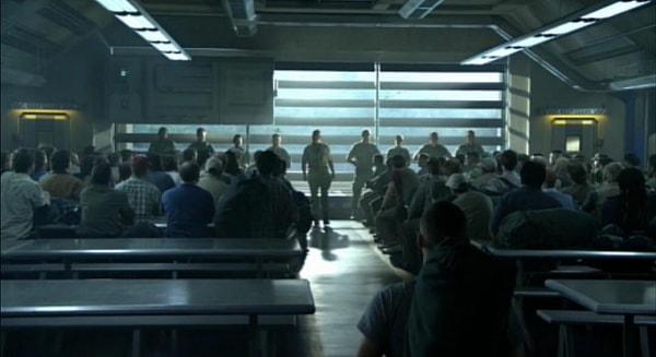 13. 2009 yapımı 'Avatar' filminde kötü emperyalistlerin bulunduğu odanın camı Amerika Bayrağı şeklinde dizayn edilmiş.
