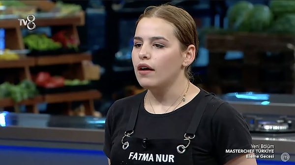 Fatma Nur da "Şefim dışarıdaki profesyonel mutfaklarda da bu böyle. Kadın olduğunda en fazla asistan pozisyonuna kadar yükseltiyorlar. Kadınlar yapamaz diye görüşüyor. Tabii ki bunu sizin için söylemiyorum ama çoğu şef böyle düşünüyor ve kadınlar mutfakta çok fazla çalışamıyor. Ben buna sitem ediyorum açıkçası. Burada da bu böyle. Sizin tarafınızdan değil ama bir nebze kadınları bir tık geriye atıyorlar. 2 hafta içindeki analitiğe bakarsanız görürsünüz." diyerek kadınların mutfaktaki durumuna değindi.