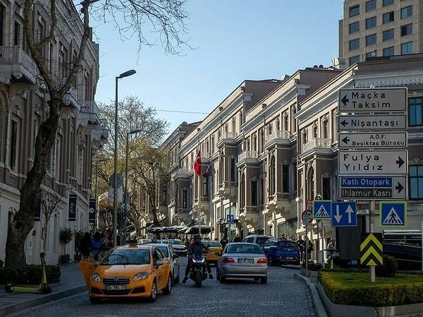 27. İstanbul, Beşiktaş'ta bulunan Süleyman Seba Caddesi, dünyanın en güzel sokak ve caddeleri listesinde yerini alarak hepimizi mutlu etti.