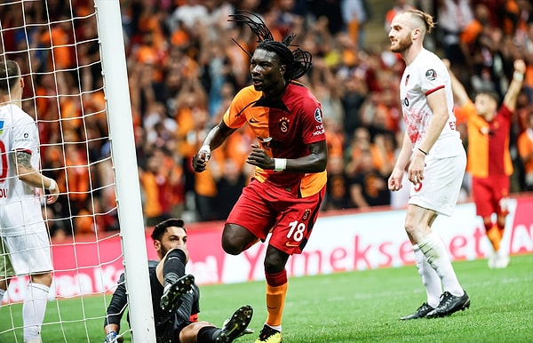 İlk gol Sagal ile Gaziantep FK'dan geldi. Gomis skoru eşitledi: 1-1