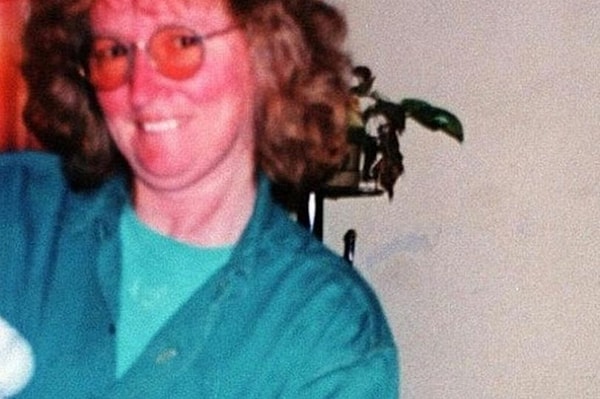 Sizlere Katherine Knight ve John Price çiftinin korkunç hikayesini anlatalım... 29 Şubat 2000 yılında gerçekleşen olayda Katherine, sevgilisi John’u 37 kez bıçaklayarak öldürdü.