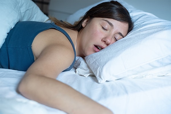 Net olan bulgular, uyku apnesine bağlı oksijen yoksunluğunun kanserle ilişkili olduğunu gösteriyor. Ancak kansere sebep olup olmadığı yapılan araştırma sonuçlarıyla belli oldu.