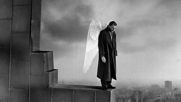 22. Berlin Üzerindeki Gökyüzü (1987) Wings of Desire