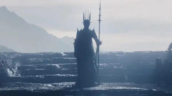 Eru Ilúvatar'ın yarattığı ilk şeylerden birisi de Ainur, yani yüce ruhlardı. Onlardan birisi de 'Morgoth' olarak da bilinen ve ilk Dark Lord olan Melkor'du.