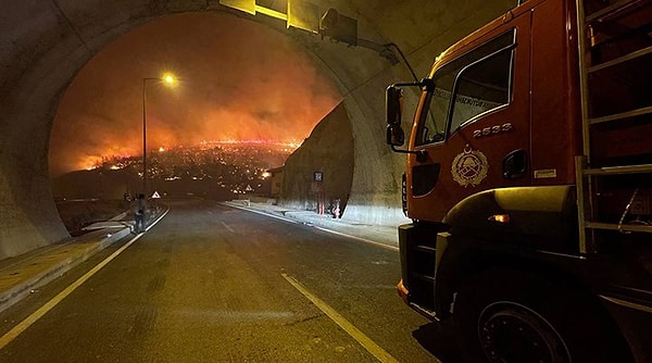 Alevler Akkuyu'ya ilerliyor