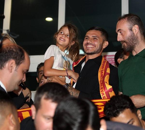 Galatasaray'ın PSG'den 1 yıllığına kiraladığı Mauro Icardi İstanbul'a ayak bastı.