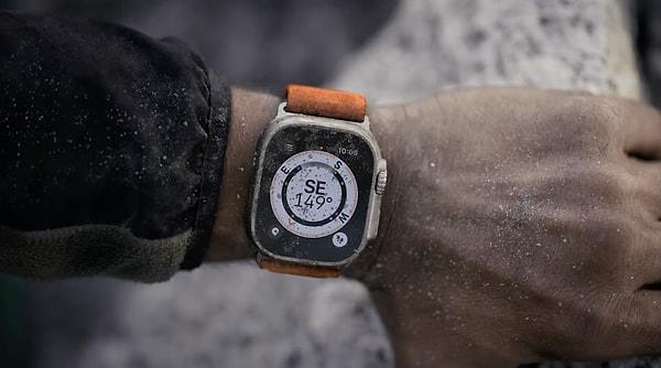 Son olarak tabi ki Apple Watch Ultra ile beraberiz. Bu akıllı saatin ekstrem sporlarla uğraşan kişiler için geliştirildiğini biliyorduk.