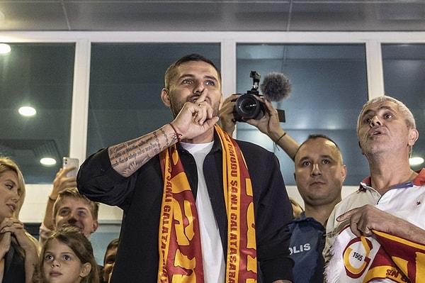 İtalyan ve Arjantin basını da Icardi'nin transferini manşetlerine taşıdı. Fanatik ise Galatasaray'ın yeni yıldızının ilk etapta yönetimden iki özel isteğinin bulunduğunu belirtti.