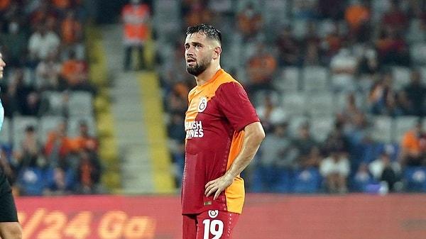 Galatasay, Ömer Bayram ile sözleşmesini tek taraflı olarak feshetti. Eyüpspor'un oyuncu ile ilgilendiği belirtiliyor.
