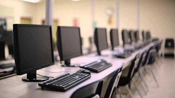 7. “Eski okulumda kimsenin kullanmadığı bir bilgisayar odası vardı, bu odadan binlerce dolar değerinde bilgisayar parçası çaldım.”