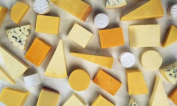 Dünyada da tıpkı bizde olduğu kadar çok ve farklı çeşitli peynir bulunuyor.