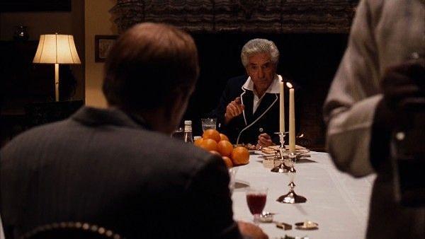 7. 'Godfather' filminde portakal, ölüm sembolü olarak kullanılmıştır. Fark ettiyseniz kokteyl bile olsa portakal yiyen karakter en kısa zamanda ölüyor.