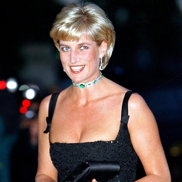 Uzun yıllar Prens Charles ile evli kalan Prenses Diana'nın sahip olduğu Galler Prensesi unvanı boşanmanın ardından Diana'dan alınmamıştı.