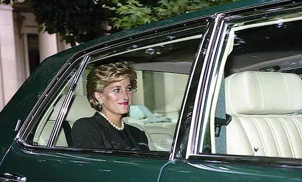 Prenses Diana 1997 yılında geçirdiği trafik kazası sonucu hayatını kaybetmişti. 'Halkın Prensesi'nin ölümünün suikast olduğu da iddia ediliyor.