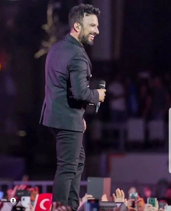 İzmir’in kurtuluşunun 100. yılında Gündoğdu Meydanı’nda konser veren Megastar Tarkan, tüm Türkiye’yi sallamıştı hatırlarsınız.