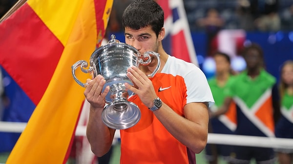 İlk grand slam'ini kazanan Alcaraz, 2005’te Rafael Nadal’dan sonra bu başarıyı elde eden en genç kişi oldu.