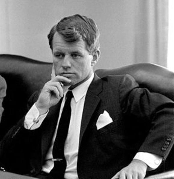32. Robert Kennedy, İsrail yanlısı olduğu için bir Filistinli tarafından öldürülmüştür.