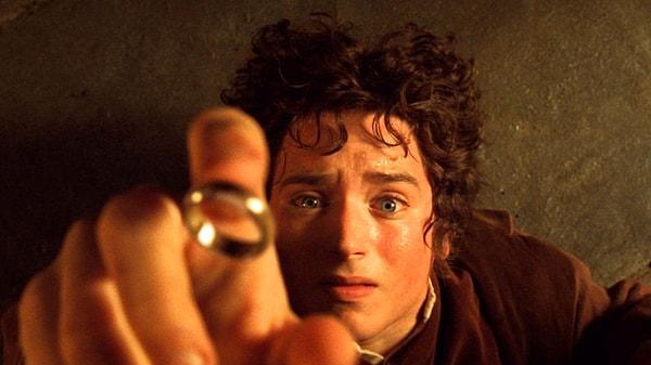 2. The Lord of the Rings: The Fellowship of the Ring (2001) / Oy: 1,838,349
