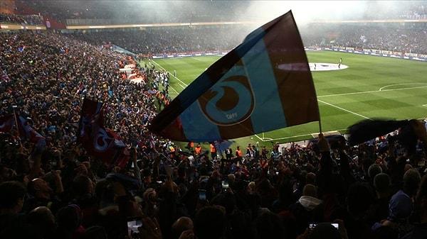 Trabzonspor- Kızılyıldız karşılaşması için geri sayım başladı. Maç günü, Trabzonspor'un teknik direktörü Abdullah Avcı ve takımın kaptanı basın açıklaması yapacak. Taraftarlar ise maç gününü ve saatini heyecanla bekliyor.