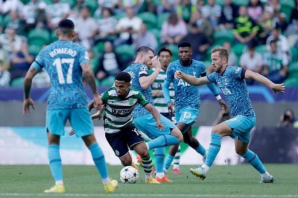 UEFA Şampiyonlar Ligi D Grubu ikinci maçında Sporting Lizbon, Tottenham'ı 3 dakikada bulduğu gollerle 2-0 mağlup etti.