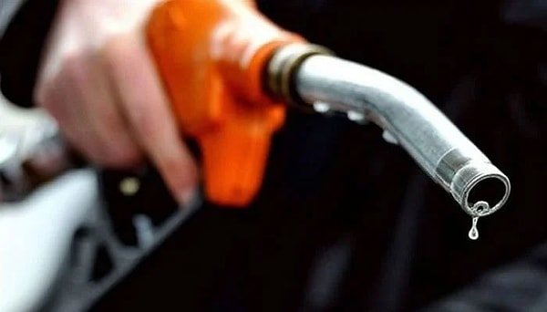 ICE'de Brent petrolün varil fiyatı 1 dolar düşüşle 92,17 dolar/varil seviyesine geriledi