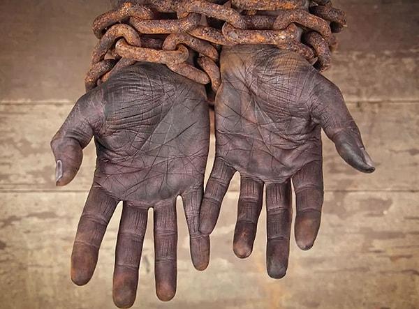 Kölelik, İngiltere'deki Sanayi Devrimi'nin finansmanına çok büyük ölçüde yardımcı oldu.