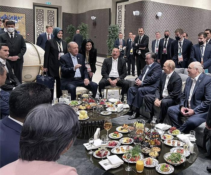 Erdoğan'ın Semerkant'taki Liderlerle Fotoğrafı Gündemde