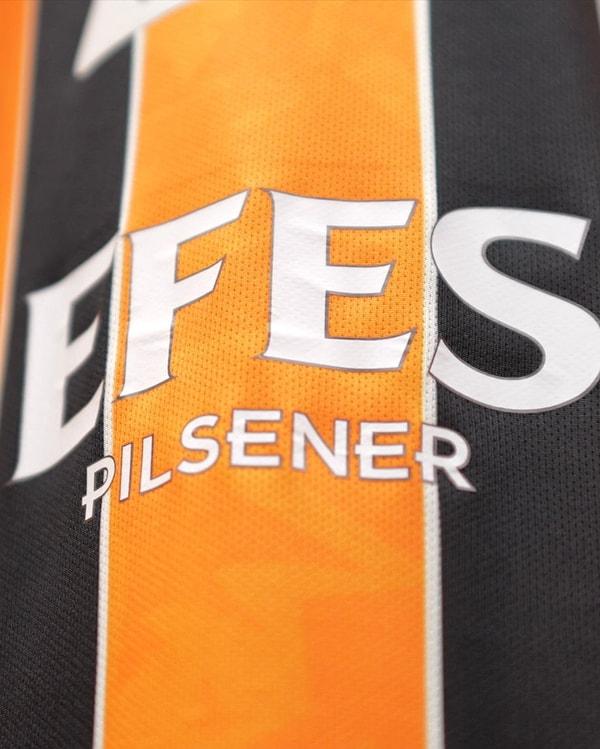 İngiliz taraftarların büyük ilgisini çeken Anadolu Efes BG, bu büyük futbol ülkesinde yepyeni bir hikayeye başlıyor.