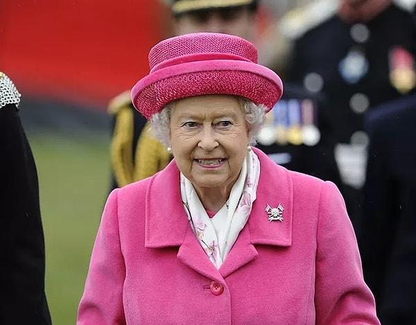 96 yaşında hayatını kaybeden kraliçenin cenaze töreni ise 19 Eylül Pazartesi Westminster Abbey’de gerçekleştirilecek.