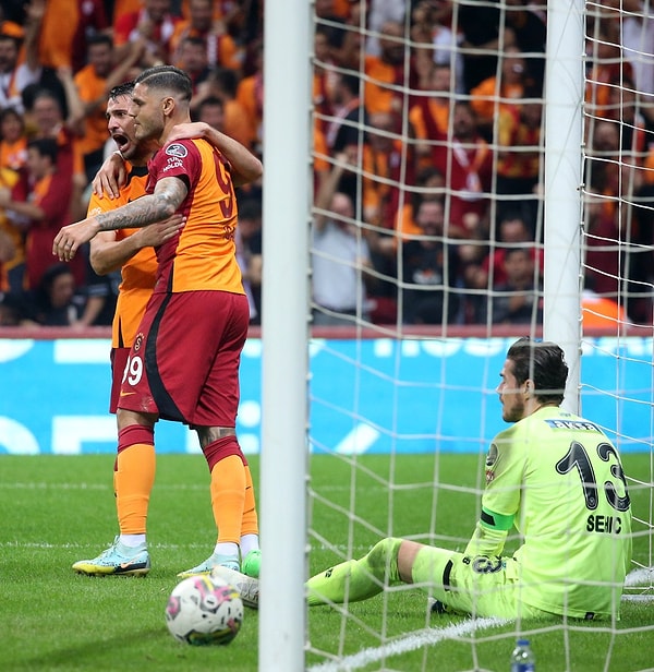 Galatasaray, Spor Toto Süper Lig'in 7. haftasında konuk ettiği Arabam.com Konyaspor'u 2-1 mağlup etti.
