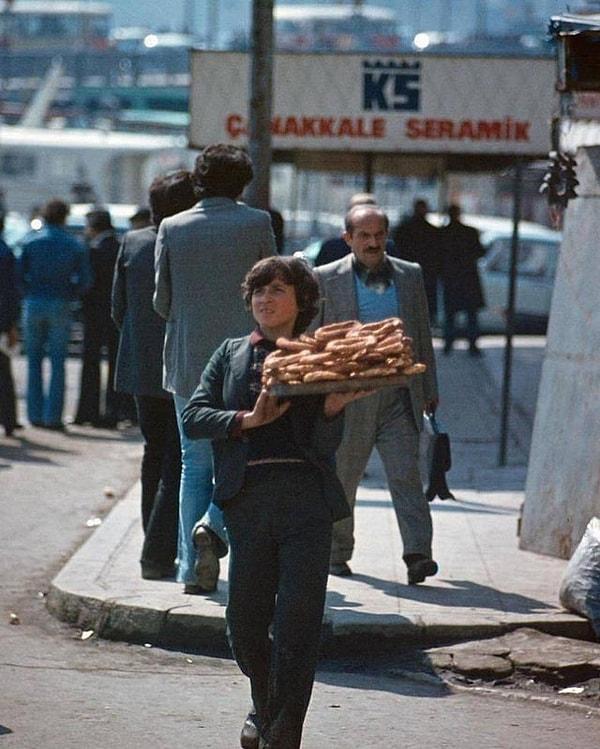 5. Simit satan çocuk, İstanbul, 1978.