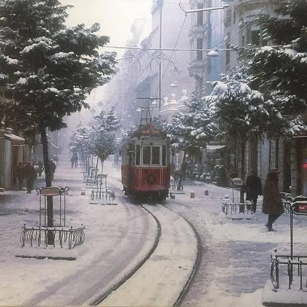 20. Istiklal Caddesi, İstanbul, 1995.