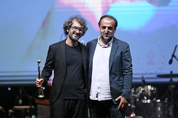 Demirel, 'En İyi Senaryo' ödülünü de Nazlı Elif Durlu ile paylaştı.