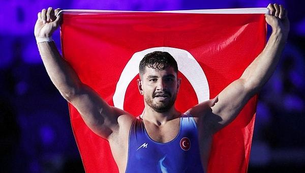 Yine olimpiyatlardan altınla dönen sporcumuz Taha Akgül'ün branşı ne?