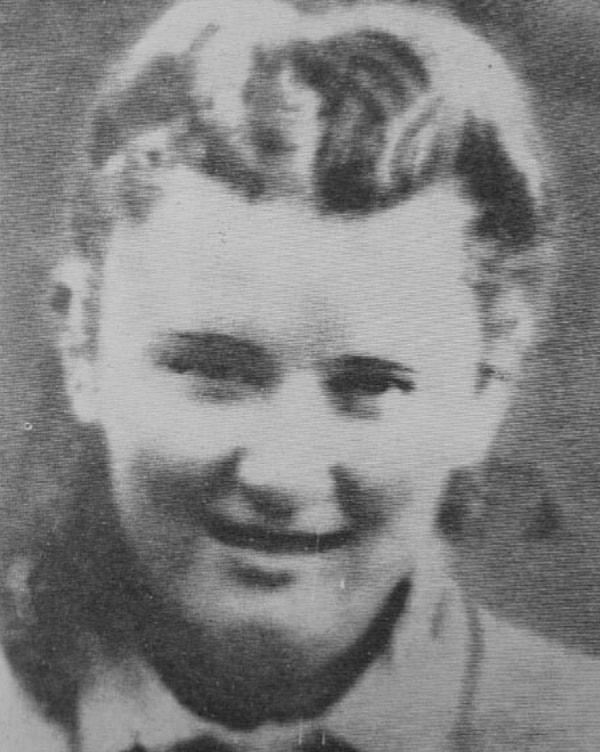Lepa Radić. İşgalci kuvvetler, doğup büyüdüğü ülkesi Yugoslavya'yı işgal ettiğinde kendisi sadece 15 yaşında genç bir kızdı.