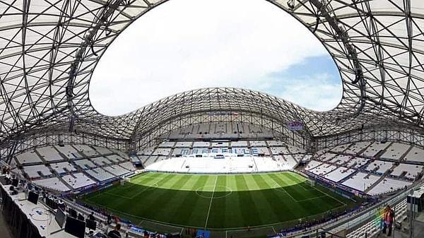 3. Futbola gönül verenler için görülmesi gereken bir lokasyon: 1998 Dünya Kupası'na ev sahipliği yapan Stade Vélodrome!