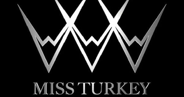 Sosyal medyanın gündeminden düşmeyen Miss Turkey 2022'de yaşananlar ise oldukça tepki çekti.