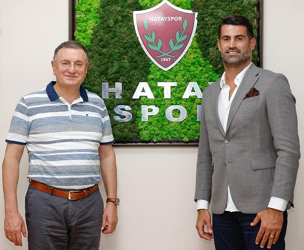 Hatayspor'dan konuya ilişkin resmi açıklamayı yaptı. Hatayspor, teknik direktör Volkan Demirel ile 1+1 yıllık sözleşme imzalandığını açıkladı.